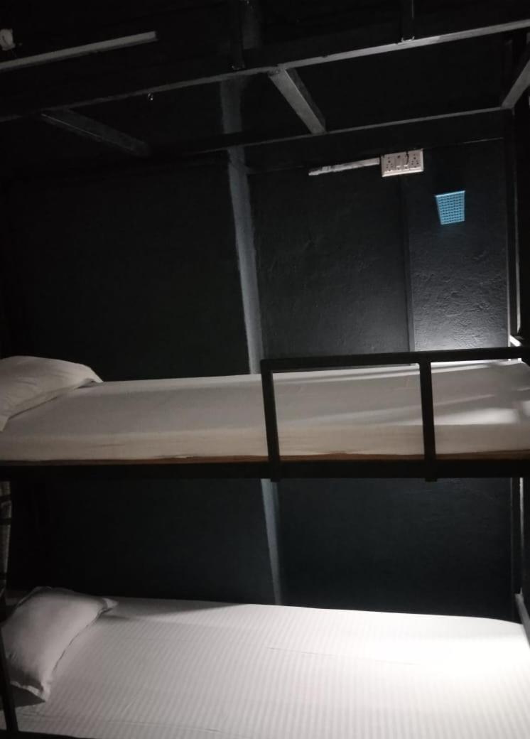 Bapuji Paying Guest Hotel - Mumbai — Photos 1